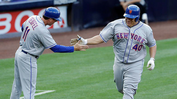 mets-padres-bartolo-colon-hits-home-run.jpg